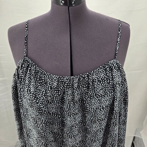 630-8 Vince Camuto Flowy cold shoulder abstract Black/Blue/White top Size XL - Picture 2 of 9